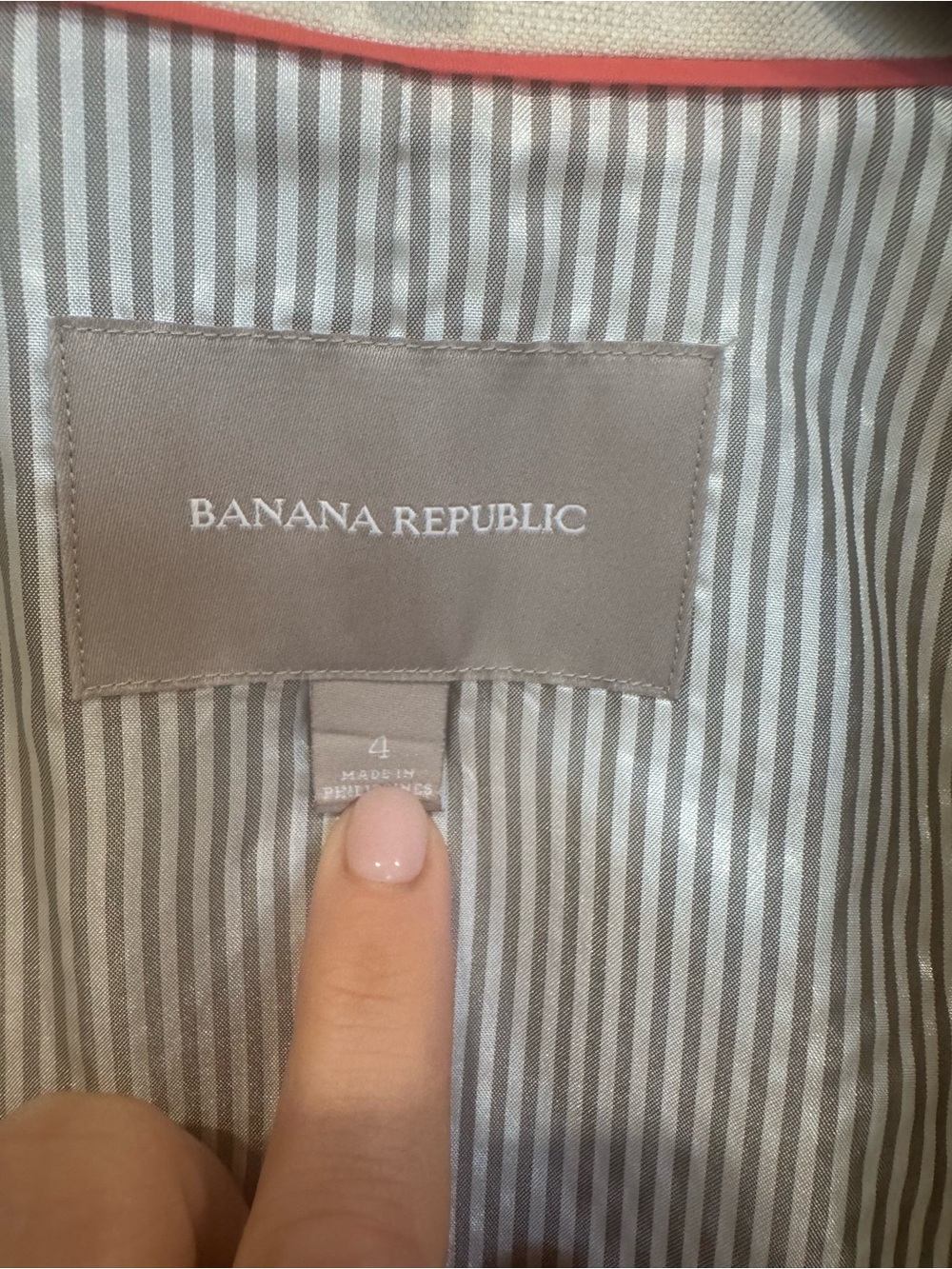 Banana Republic Cream Single-Button Tailored Blazer - Picture 11 of 11